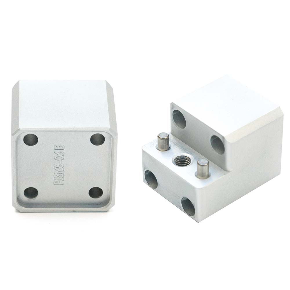 PTM EDGE BOARD RACK MOUNT - 4 BOLT - SILVER - PAIR